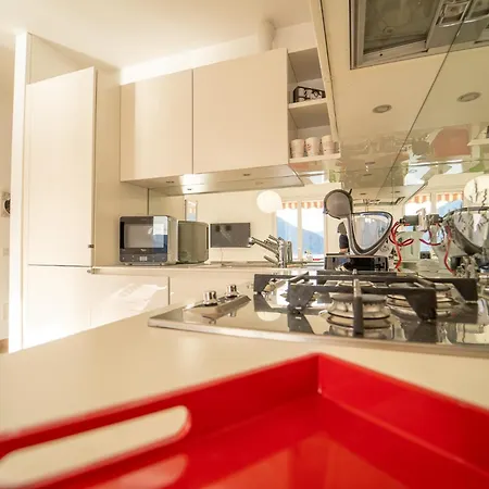 Splendida Casa Con Terrazza Vista E 2 Garage Colonno