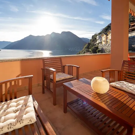 Splendida Casa Con Terrazza Vista E 2 Garage Apartament