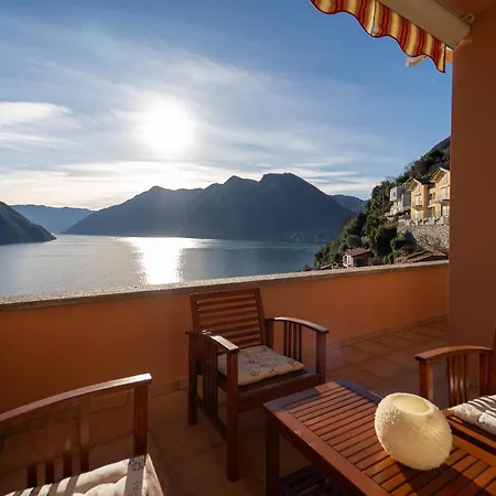 Splendida Casa Con Terrazza Vista E 2 Garage Apartment *
